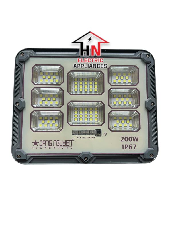 ĐÈN PHA NĂNG LƯỢNG MẶT TRỜI 100W (8 Ô) DN3100