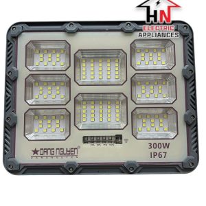 ĐÈN PHA NĂNG LƯỢNG MẶT TRỜI 100W (8 Ô) DN3100